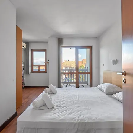 Nyaraló Charming 2bd In Sozopol Burgasz